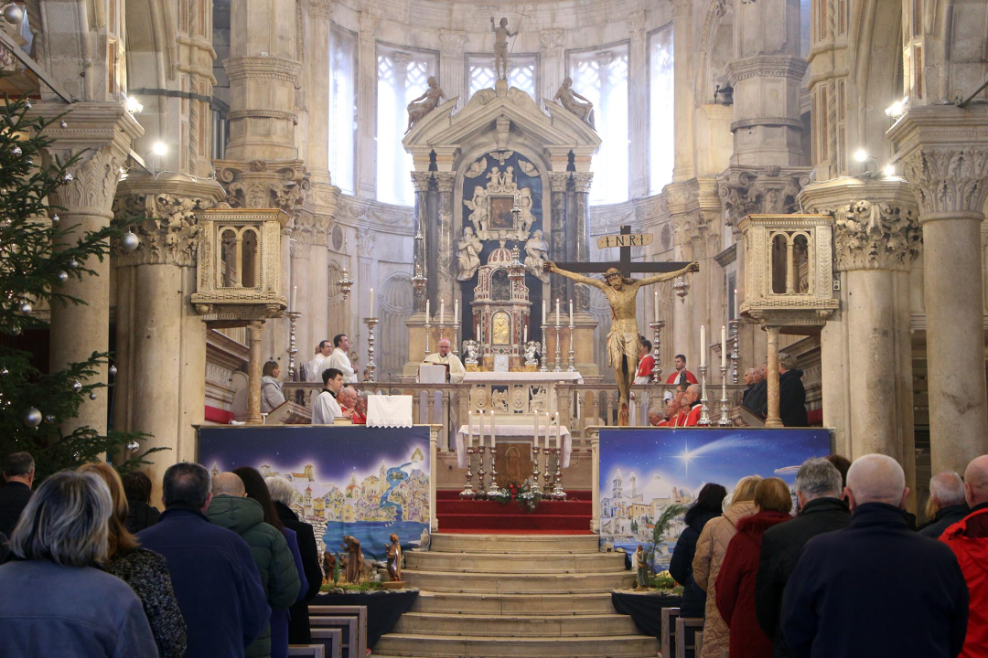 U katedrali sv. Jakova proslavljena svetkovina Bogojavljanja
