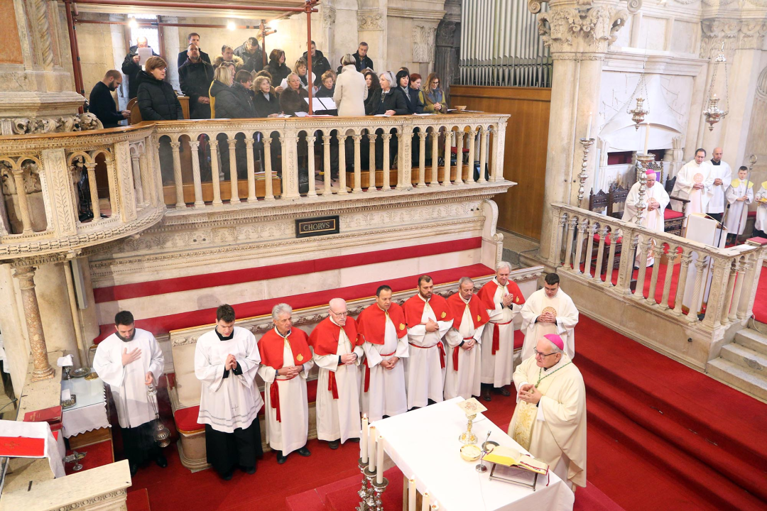 U katedrali sv. Jakova proslavljena svetkovina Bogojavljanja