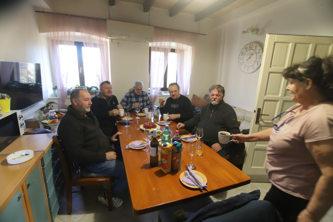 Vrijednom donacijom Lions klub Šibenik pomaže teško bolesnom Frani Jakovčevu