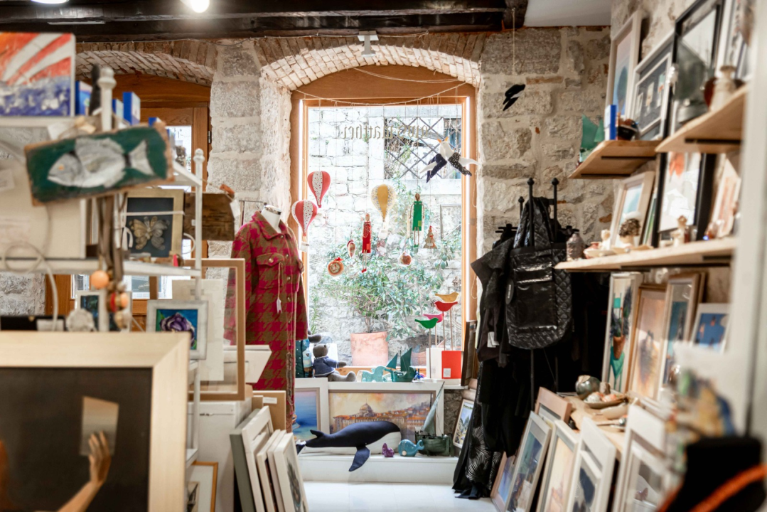 FOTO Valentinovo u Galeriji Juraj Dalmatinac: Pronađite savršen poklon za voljenu osobu