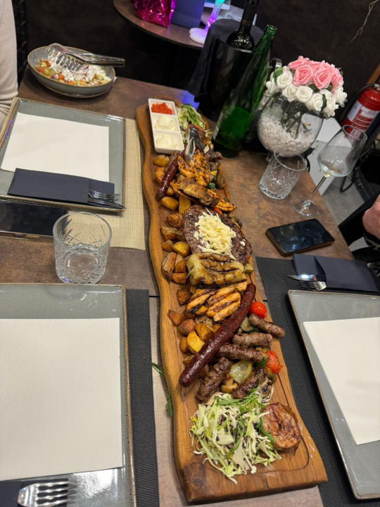 FOTO Ne propustite nezaboravnu večer uz Tamburaški sastav Neverin u restoranu Šarm!