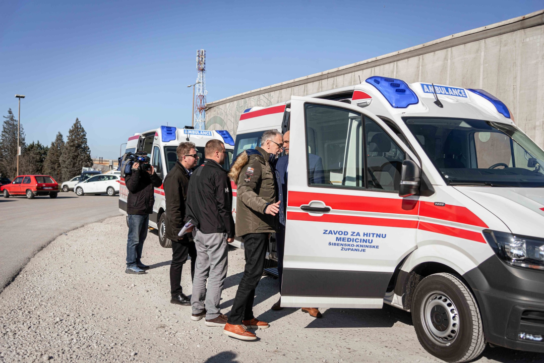 Zavod za hitnu medicinu Šibensko-kninske županije bogatiji za dva nova sanitetska vozila