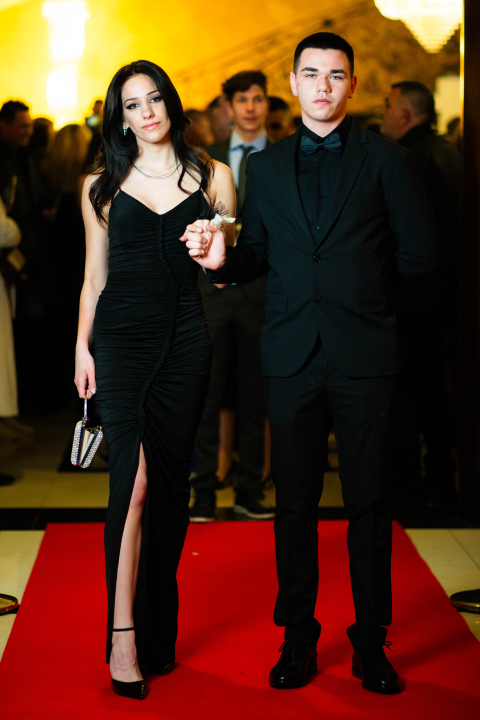 FOTOGALERIJA Zavirite na blještavi Maturalni ples Ekonomske škole (1)