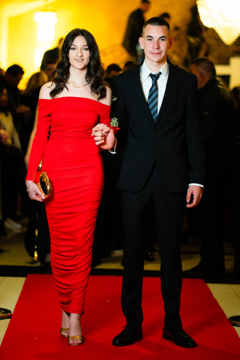 FOTOGALERIJA Zavirite na blještavi Maturalni ples Ekonomske škole (1)