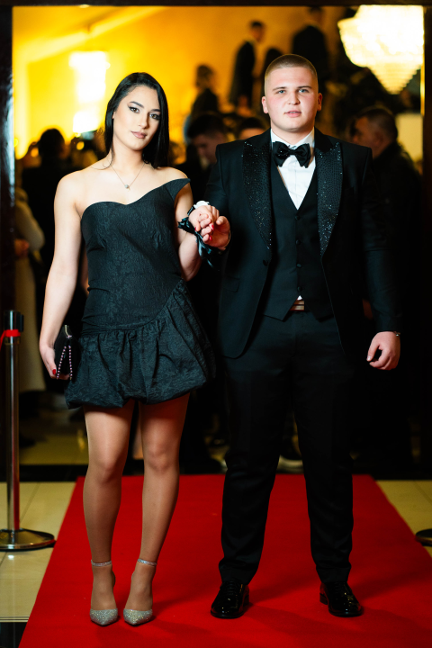 FOTOGALERIJA Zavirite na blještavi Maturalni ples Ekonomske škole (1)