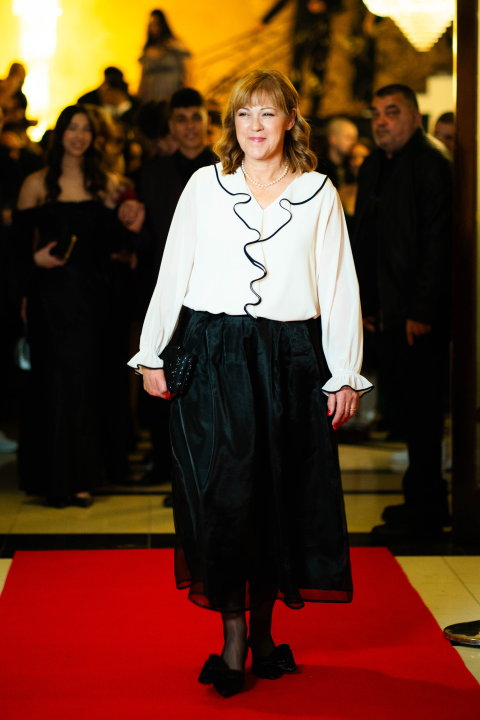 FOTOGALERIJA Zavirite na maturalni ples Industrijsko-obrtničke škole Šibenik (1)