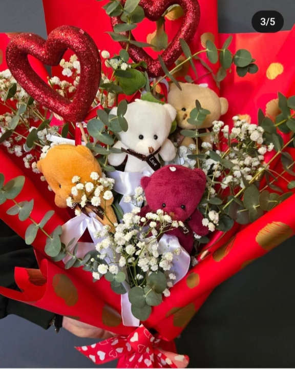 Ne samo za pogrebe: Pronađite savršen buket za voljenu osobu u cvjećarnici na Kvanju!