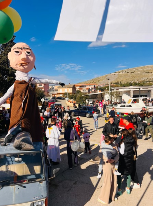  'Udri brigu na veselje' na Grebaškim maškarama