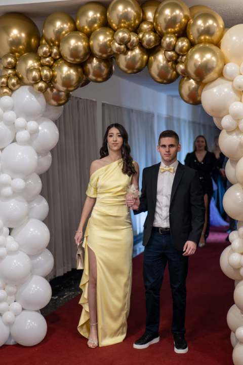 Zavirite na maturalni ples šibenske Medicinske škole (1)