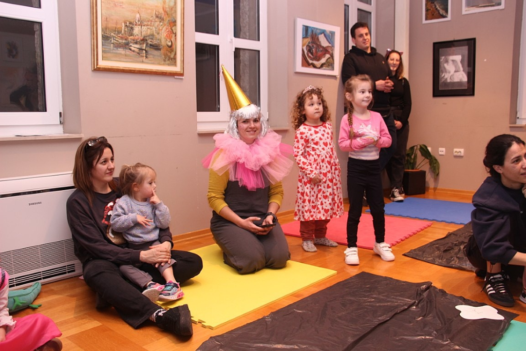 U vodičkoj knjižnici održana radionica izrade maski i pričaonica