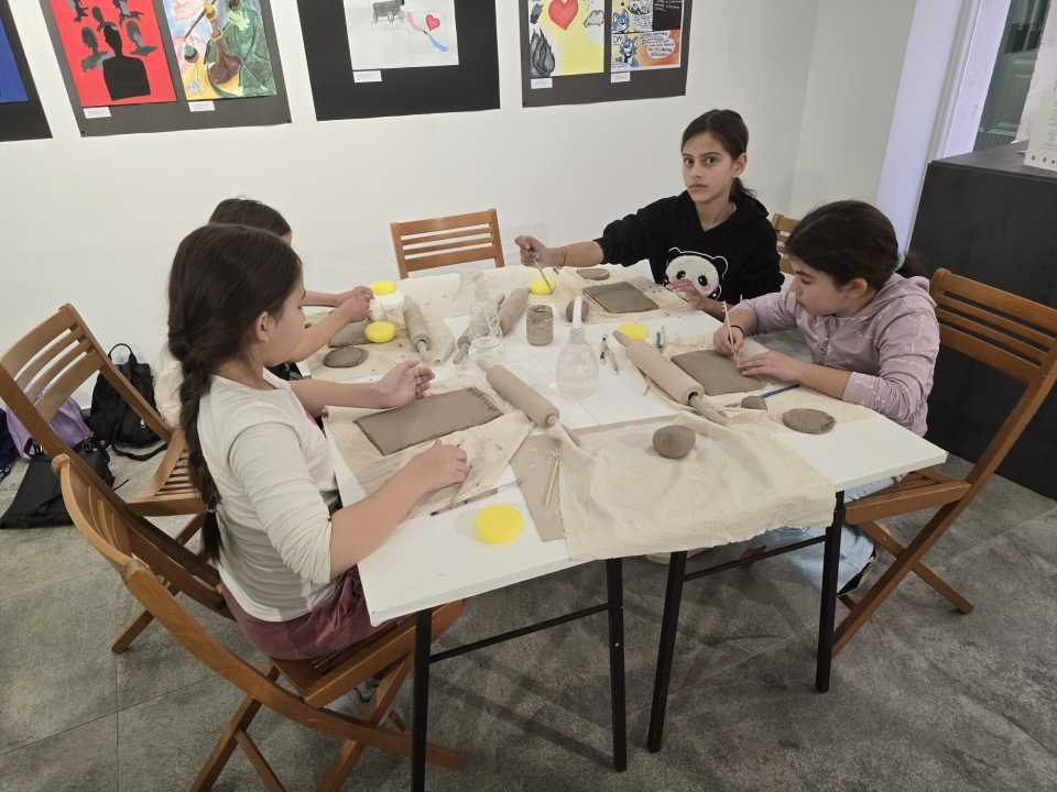 Mali kipari: Školarci iz Unešića izrađivali predmete s motivima katedrale sv. Jakova