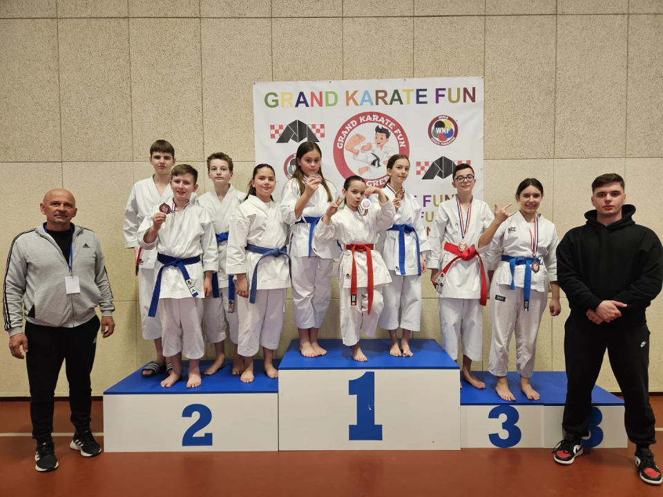 FOTO: Karataši Šibenika osma medalja u Ivanjoj Reki i četvrto mjesto ekipno u katama kraj 50 klubova