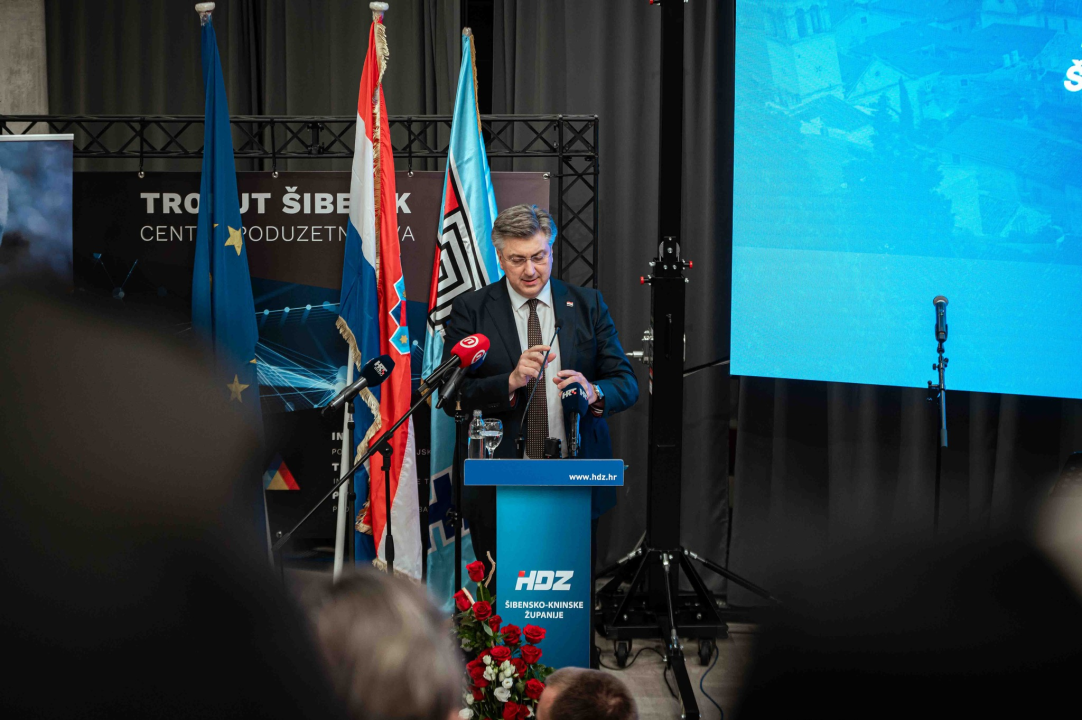 Šibenski HDZ proslavio rođendan: 'Šibenčani će dobiti novu proširenu rivu i moćan ulaz u grad'