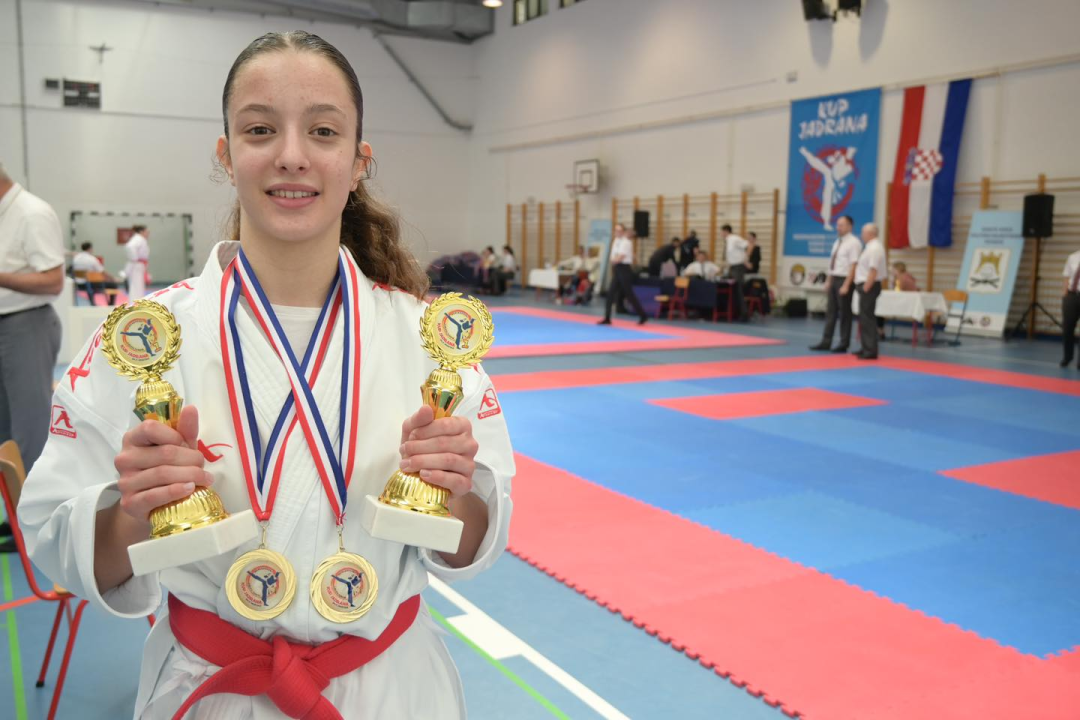FOTO: Karate klub Okit drugi ukupno na 'Kupu Jadrana' sa 37 medalja