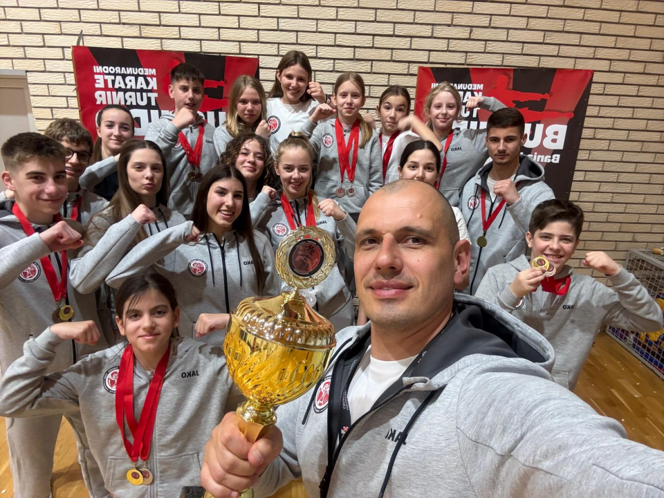 FOTO: Veliki mjesec za KK Šibenik 1066: Dva naslova prvaka Hrvatske u karateu i medalje s dva turnira