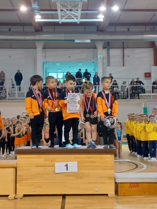 FOTO: Gimnastičari Dišpeta nastupili u Solinu, u dvije konkurencije osvojili ekipnu prvu poziciju