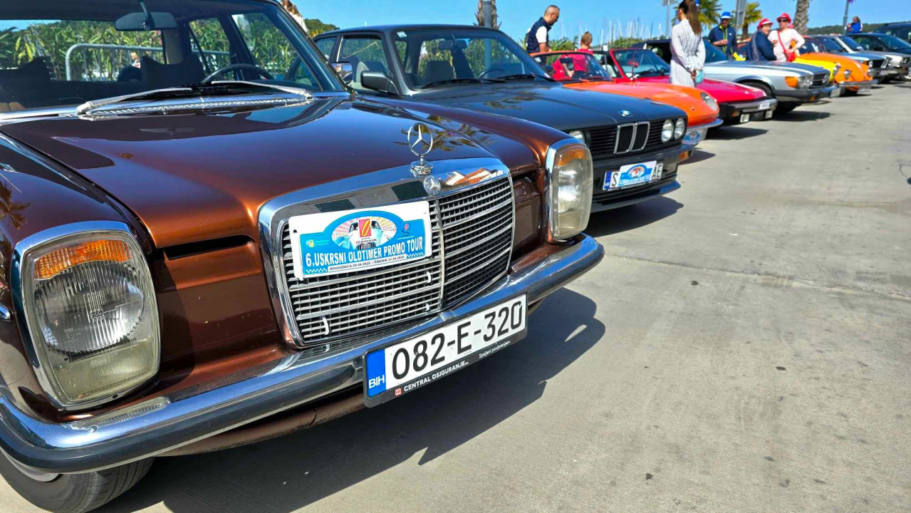 Rogoznica proslavila Uskrs uz tradicionalni doručak i izložbu oldtimera