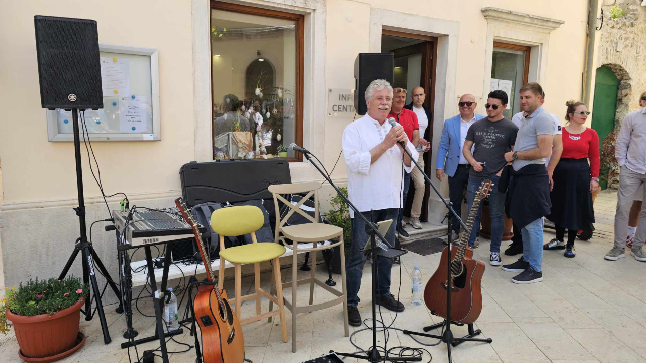 Uskrsni domjenak u Skradinu