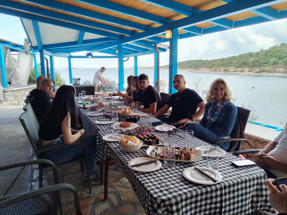 Japanska kulinarska čarolija na Kapriju: Učenici šibenskog TUŠ-a učili od chefa Enrica Krluka