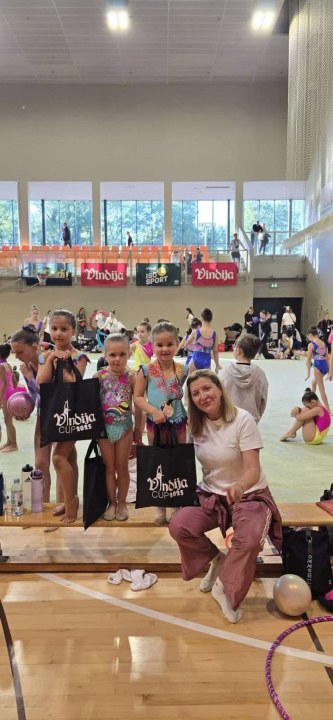 Mlade gimnastičarke šibenskog 'Neba' briljirale na natjecanju u Varaždinu