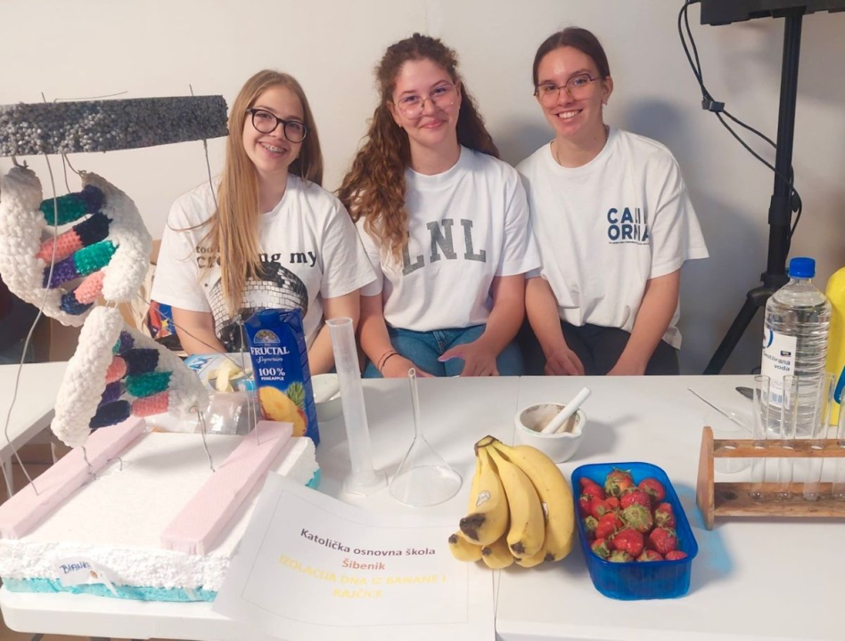 u Posjetiteljskom centru 'Kanal sv. Ante' znanost okupila učenike, mentore i profesore iz cijele županije 