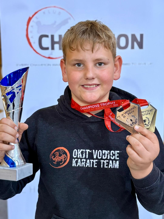 Karate klub Okit niže uspjehe: Tri zlatne, pet srebrnih i četiri brončane medalje