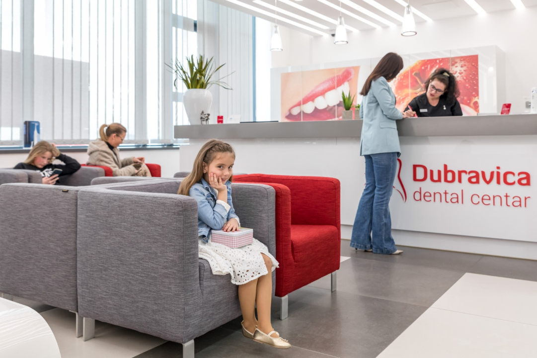 FOTO Transformirajte osmijeh prozirnim alignerima u Dental centru Dubravica! 	
