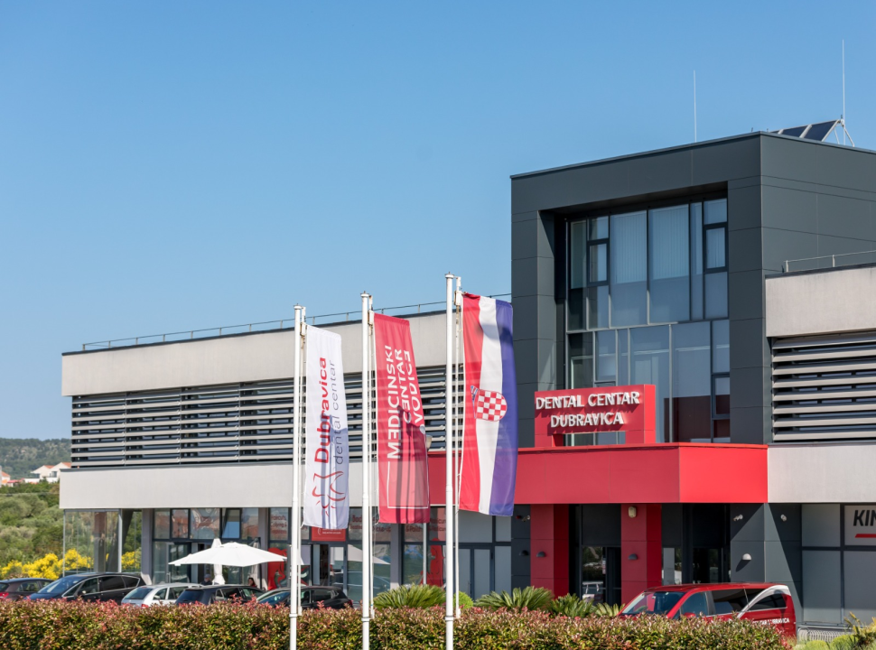 FOTO Transformirajte osmijeh prozirnim alignerima u Dental centru Dubravica! 	