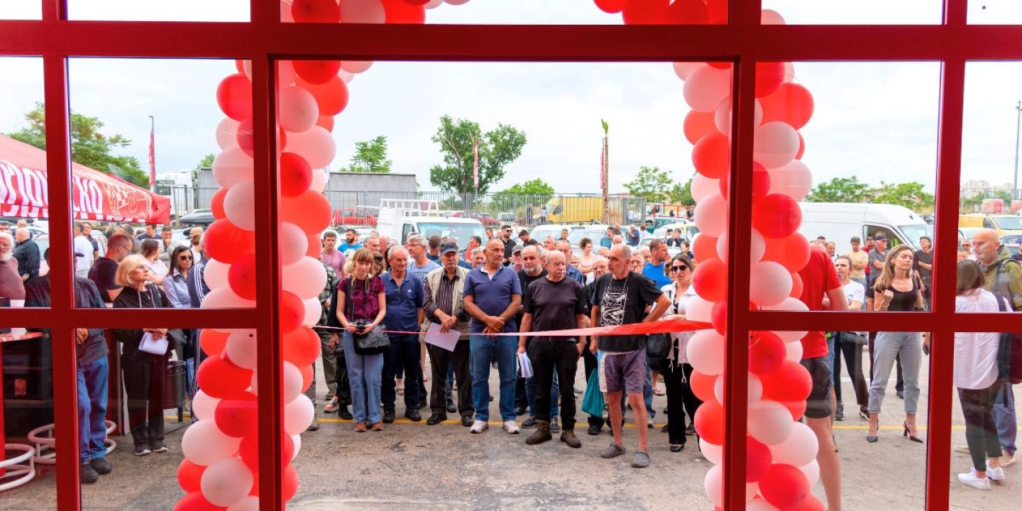 FOTO Besplatna hrana i piće, ogromni popusti i zabava – Građa preuredila svoju poslovnicu u Šibeniku!
