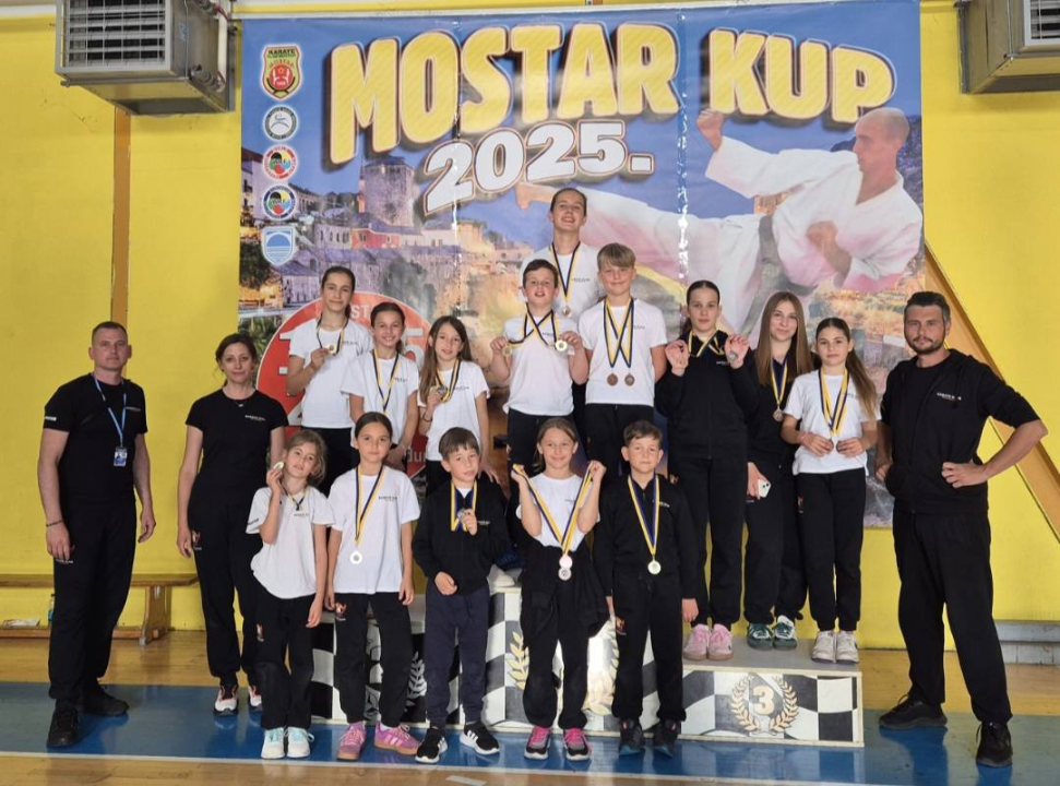 FOTO Karatašima Phoenixa 20 medalja na 'Mostar Kupu'