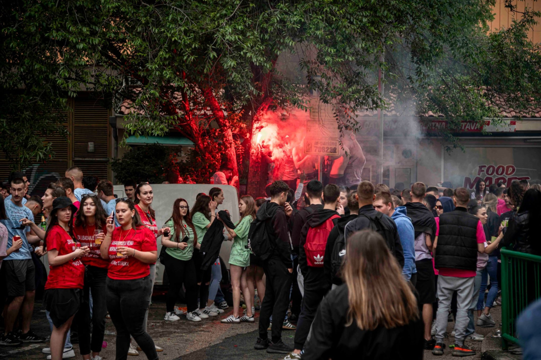Šibenski maturanti slave zadnji dan škole: 'Volio bih se poslije faksa vratiti ovdje'