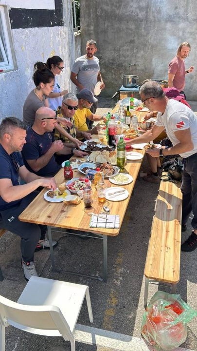 Ekološka akcija na murterskim Podvrškama: Ronioci i volonteri izvukli hrpu otpada iz mora