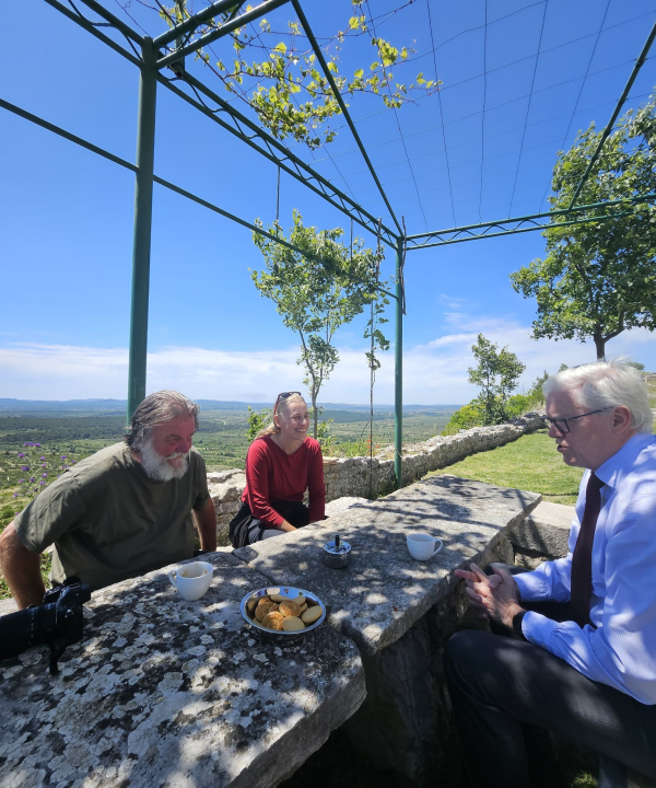Australski veleposlanik posjetio Bribirsku glavicu: Istaknuo važnost međunarodne suradnje