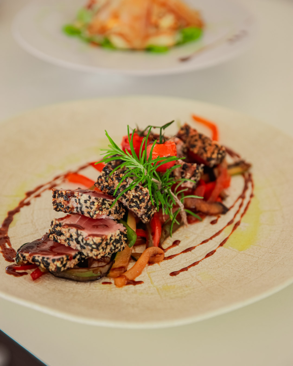 FOTO Shark Beach Club zasjao u novom sjaju – ljeto 2025. u znaku stila i užitka!