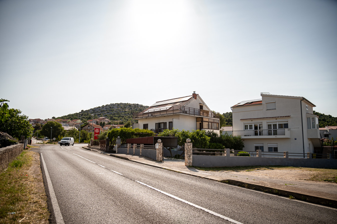 FOTO Ulica ugodna za život: Putem Jurasa i dalje dominira ogromni Tuđmanov kip