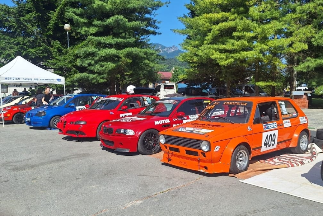 FOTO Vozačima AKK Rogoznica tri medalje na međunarodnoj brdskoj utrci