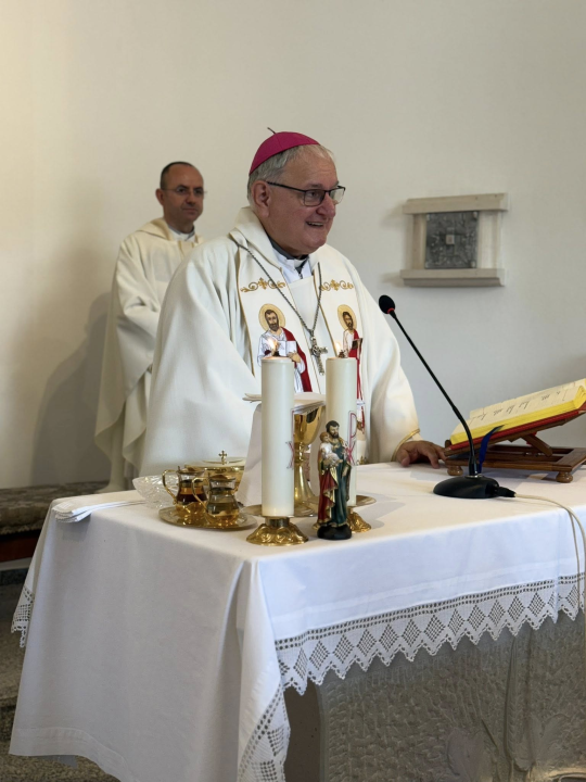 Biskup Rogić predvodio misu za kraj školske godine u Katoličkoj osnovnoj školi u Šibeniku