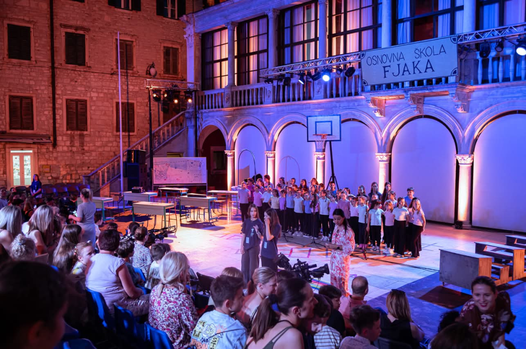 Održana generalna proba: Svečano otvaranje 65. MDF-a u Šibeniku uz mjuzikl, vatromet i feštu do ranih jutarnjih sati