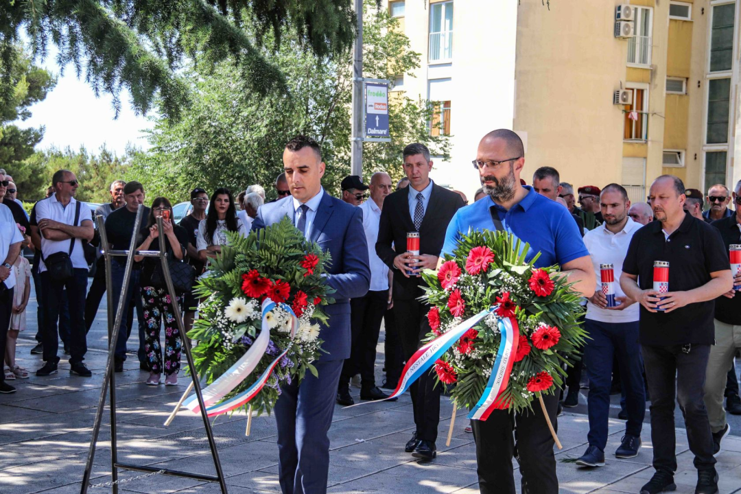 Položeni vijenci na Baldekinu povodom 34. obljetnice osnutka slavne 113. brigade HV