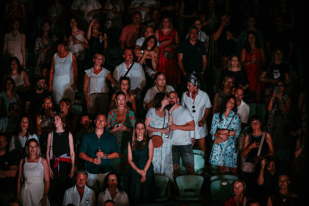 Večer za pamćenje: Matija Cvek & The Funkensteins rasplesali publiku na Tvrđavi sv. Mihovila