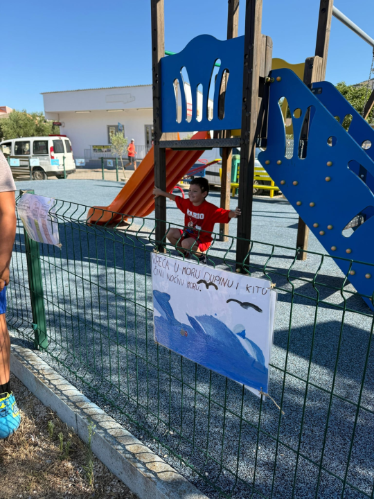 Zastanite i uživajte u dječjim radovima u Donjim Banovcima