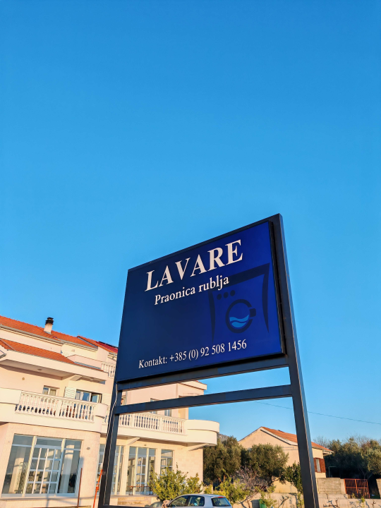 Olakšajte si svakodnevicu uz usluge novootvorene praonice rublja Lavare 