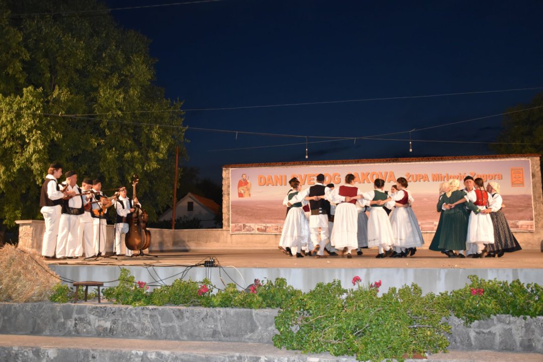 Održana 24. večer folklora u Mirloviću povodom blagdana sv. Jakova