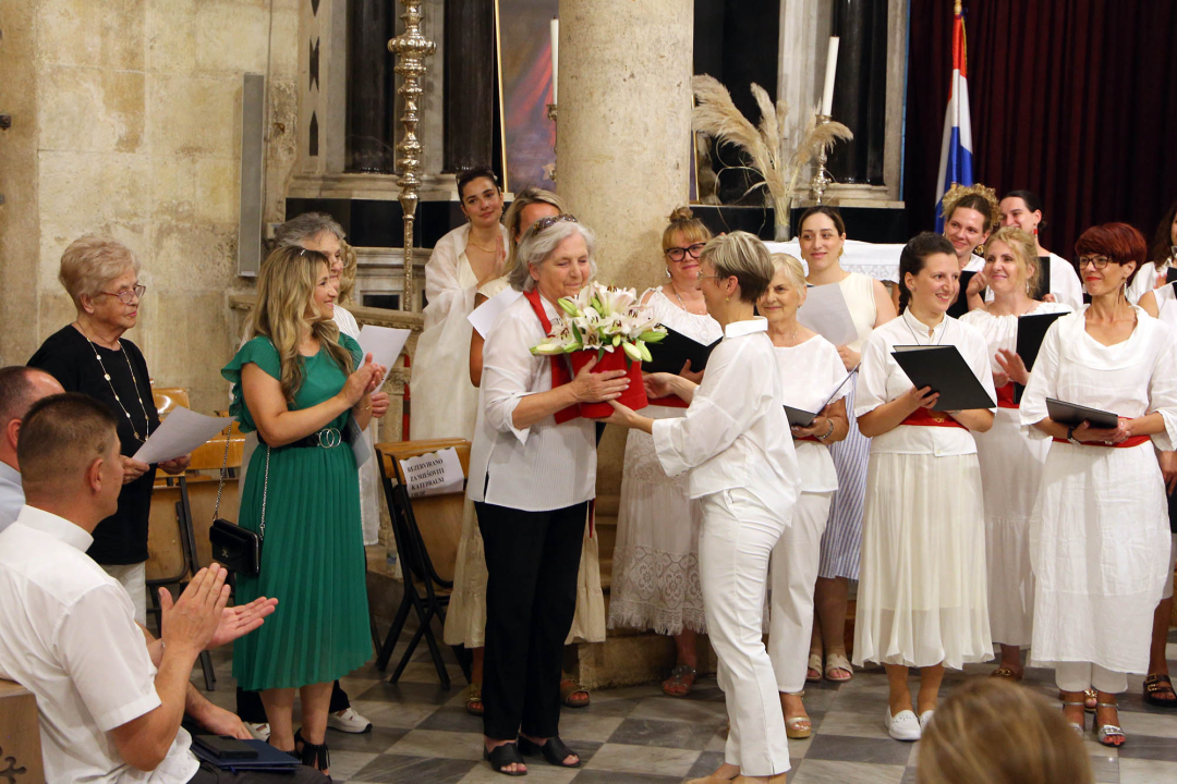 Mješoviti katedralni zbor nastupio u katedrali