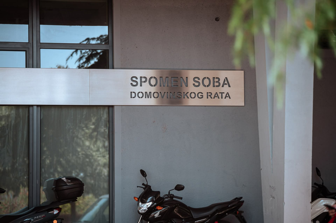 Baldekin 2 i 3: Simbol šibenskog duha, spoj sporta, obrazovanja i sjećanja