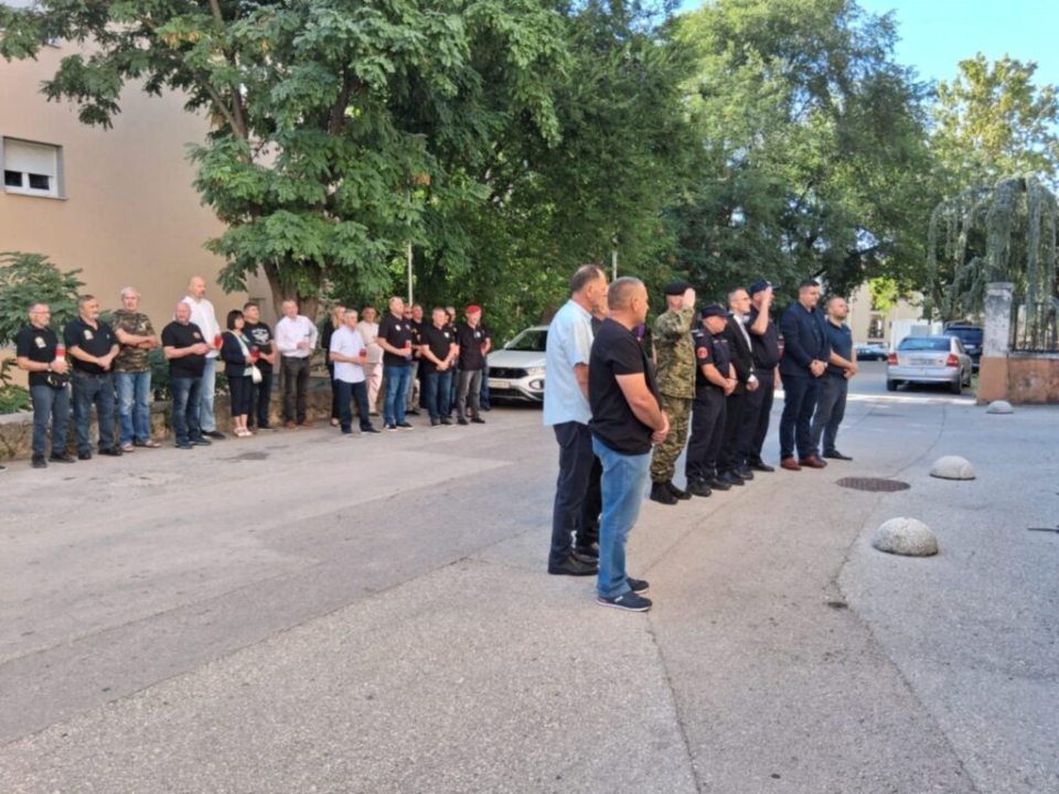 Polaganjem vijenaca u Kninu odana počast poginulim braniteljima Domovinskog rata