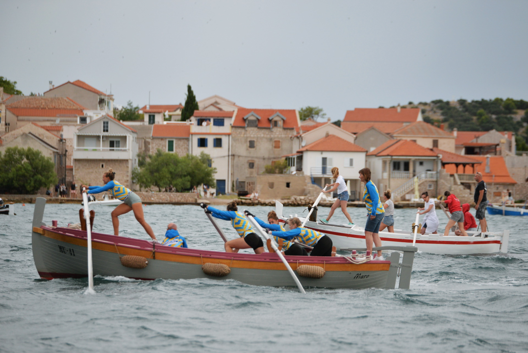 Održana ženska veslačka regata u Betini: Pogledajte koje su ekipe bile najbolje