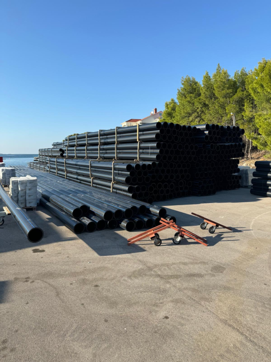 Voda stiže na Žirje, Kaprije i Obonjan: Najduži podmorski cjevovod položen 70 metara pod morem 