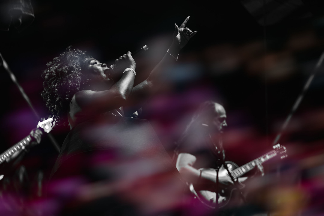 Kyoto Jazz Massive u proširenom sastavu oduševio publiku na tvrđavi sv. Mihovila  