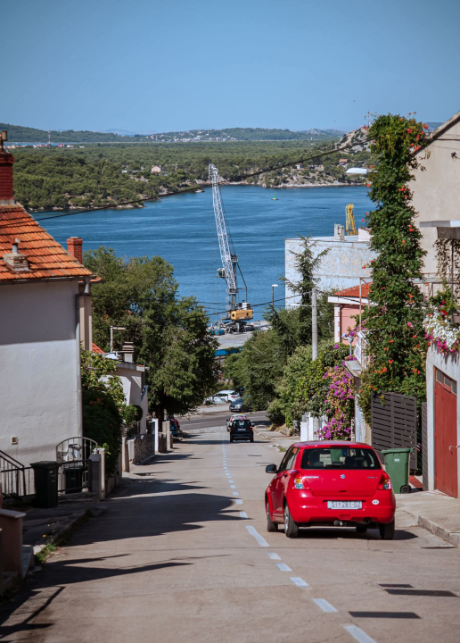 Križ - Od nekadašnjeg pustog brda do obiteljske četvrti